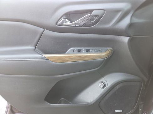 Used 2018 GMC Acadia SLE w/ Driver Alert Package I image 33