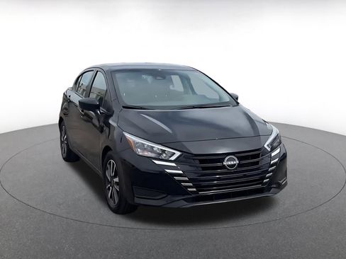Used 2025 Nissan Versa SV FWD image 3