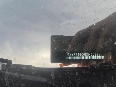 Certified 2024 Kia Telluride LX image 11