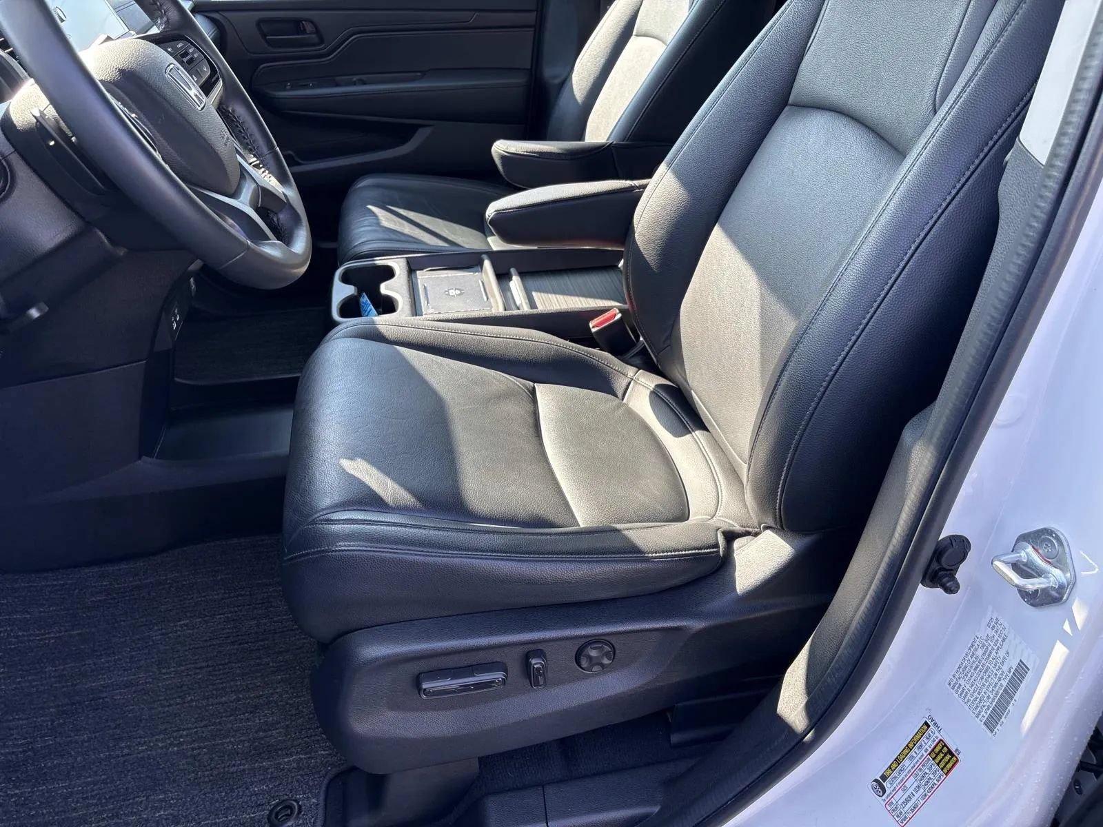 Used 2025 Honda Odyssey EX-L image 18