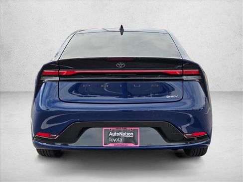 Used 2026 Toyota Prius XLE image 7