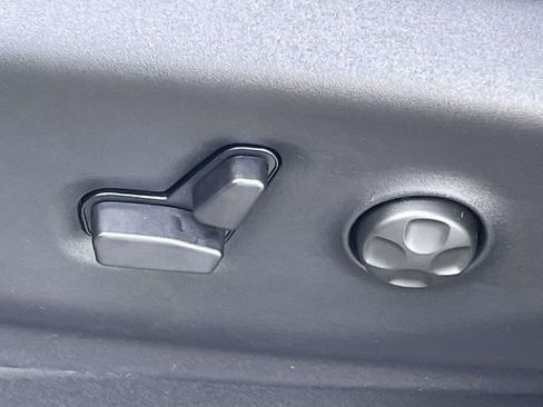 New 2026 Chrysler Pacifica Select image 14