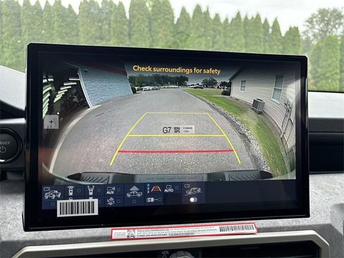 Certified 2025 Toyota Tacoma Trailhunter image 25