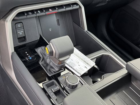 New 2026 Toyota Tundra Limited AWD/4WD image 19