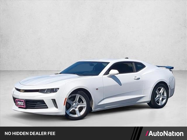 Used 2018 Chevrolet Camaro LT RWD image 1