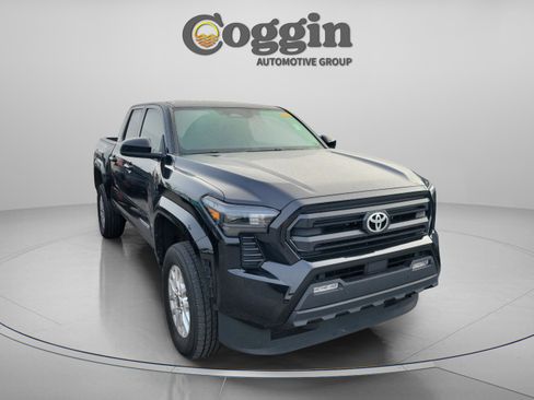 Used 2024 Toyota Tacoma SR5 w/ SR5 Upgrade Package image 5
