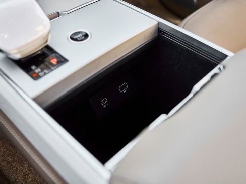 Used 2024 Land Rover Range Rover SV image 69