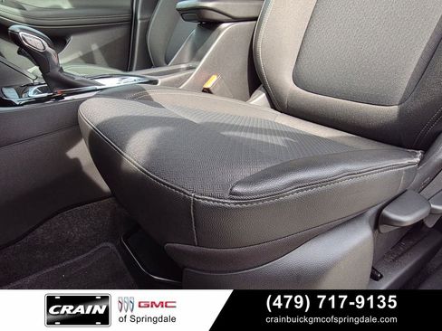 Used 2025 Buick Encore GX Preferred AWD/4WD image 21