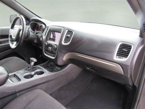 Used 2020 Dodge Durango SXT image 31