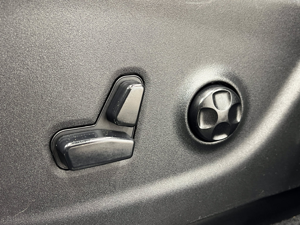 Used 2014 Jeep Cherokee Latitude FWD image 17