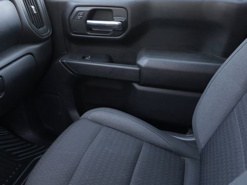 Used 2023 Chevrolet Silverado 1500 Custom image 10