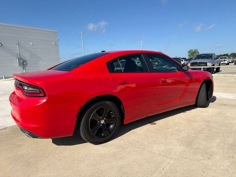 Used 2022 Dodge Charger SXT RWD image 7