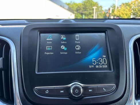 Used 2018 Chevrolet Equinox LT AWD/4WD image 24