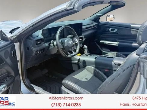 Used 2024 Ford Mustang Convertible RWD image 14