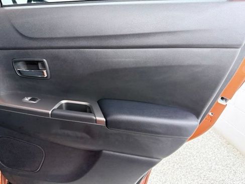 Used 2025 Mitsubishi Outlander Sport SE AWD/4WD image 19