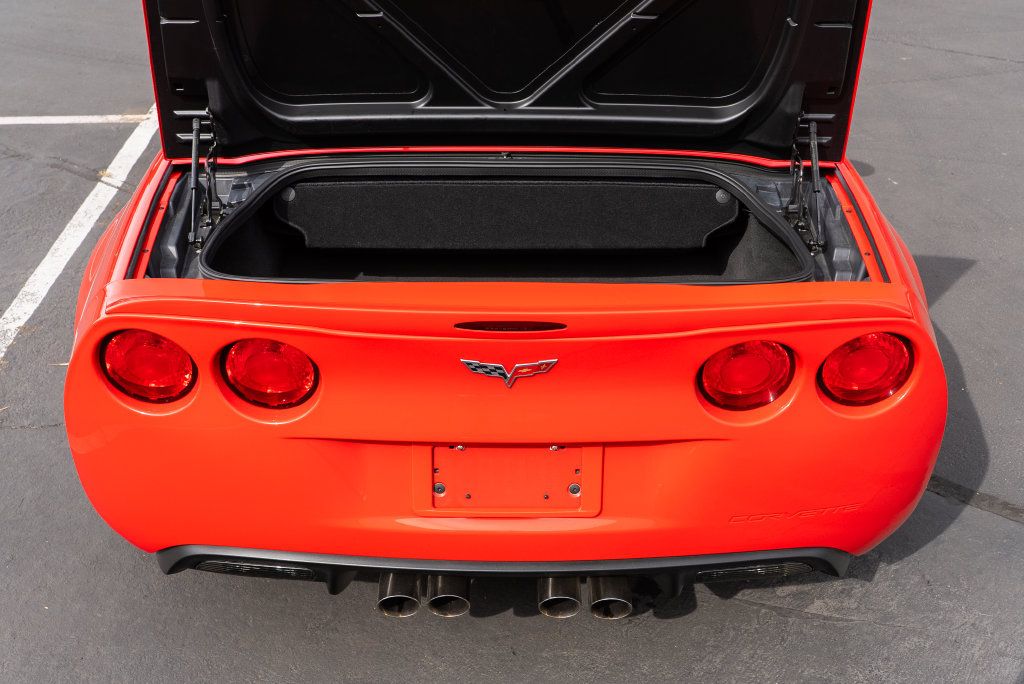 Used 2011 Chevrolet Corvette Grand Sport w/ Preferred Equipment Group RWD image 8