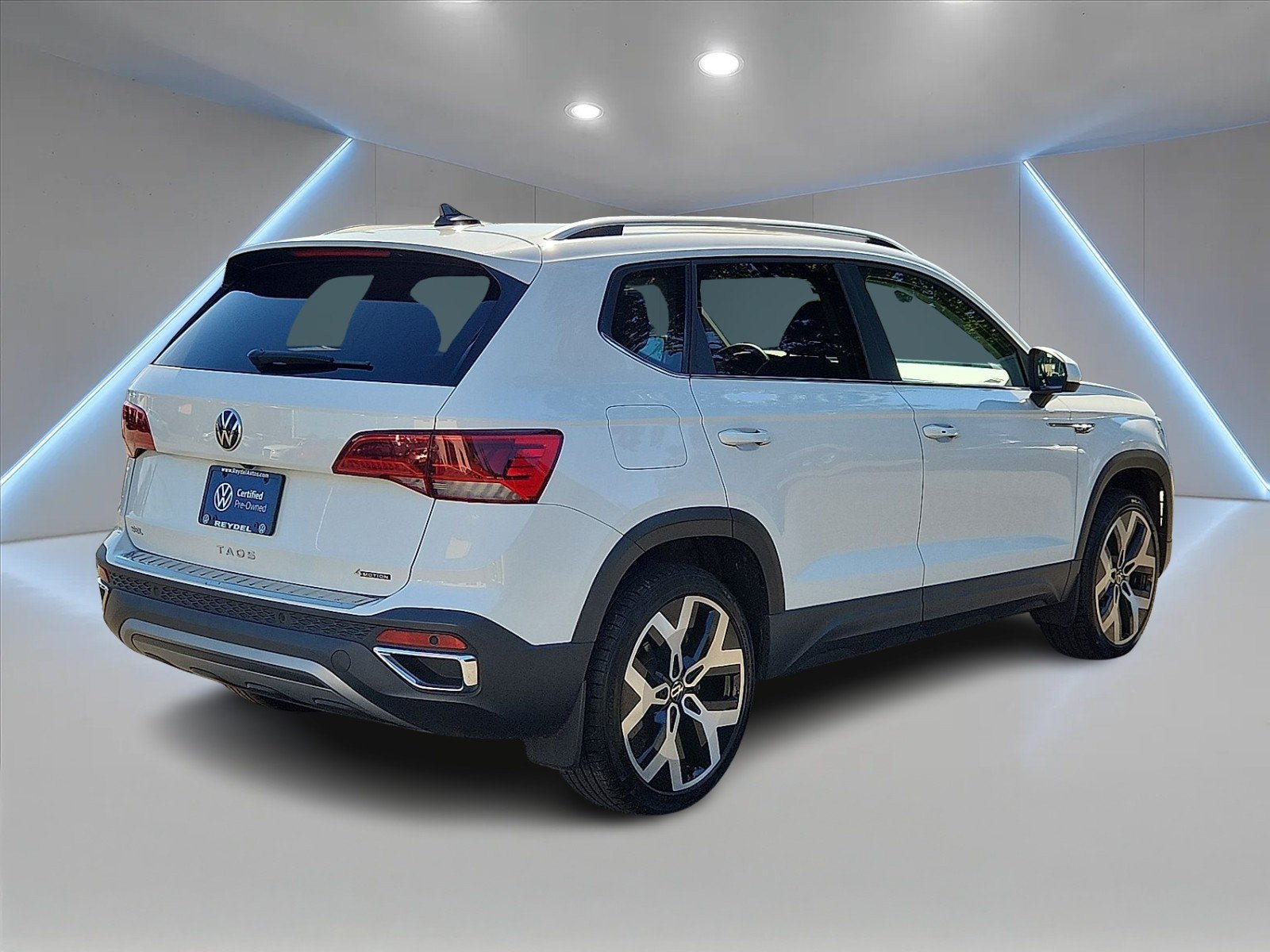 Certified 2022 Volkswagen Taos SEL AWD/4WD image 4