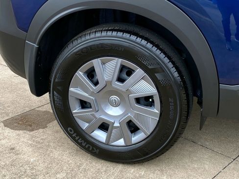 Used 2026 Nissan Kicks S image 8