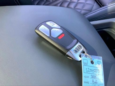 Used 2025 Audi SQ5 Premium Plus image 15