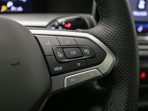 New 2026 Volkswagen Tiguan SE R-Line AWD/4WD image 26