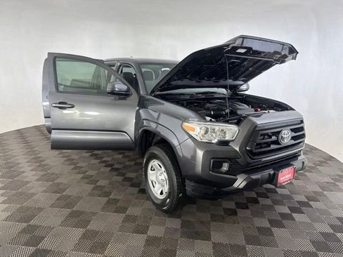 Used 2023 Toyota Tacoma SR AWD/4WD image 12