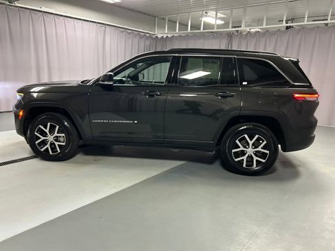 Used 2024 Jeep Grand Cherokee Limited w/ Trailer Tow Package image 4