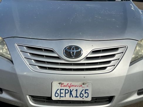 Used 2009 Toyota Camry LE FWD image 12