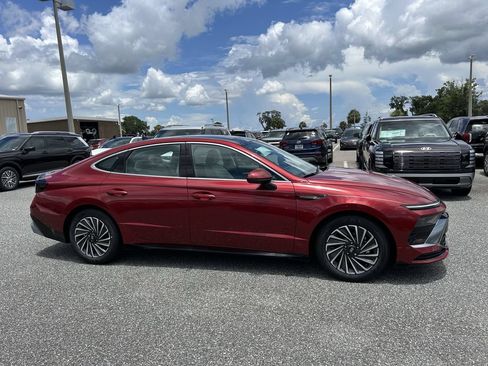 New 2026 Hyundai Sonata SEL FWD image 2