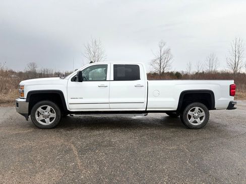 Used 2015 Chevrolet Silverado 2500 LTZ image 2