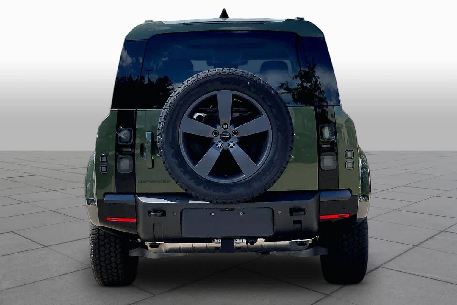 New 2026 Land Rover Defender 110 X-Dynamic SE AWD/4WD image 4