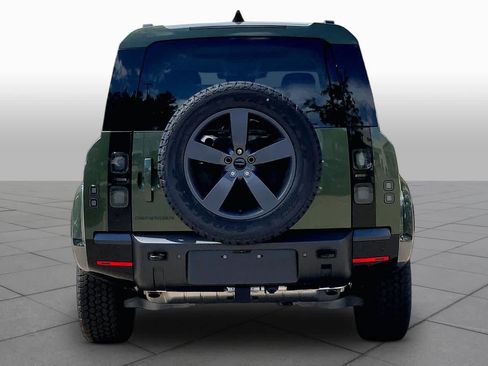 New 2026 Land Rover Defender 110 X-Dynamic SE AWD/4WD image 4