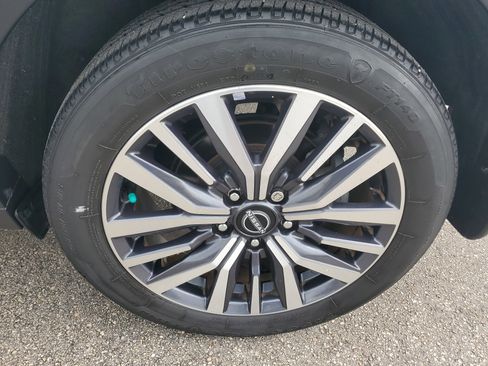 Used 2023 Nissan Kicks SV image 9