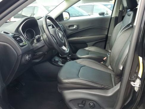 Used 2020 Jeep Compass Limited AWD/4WD image 4
