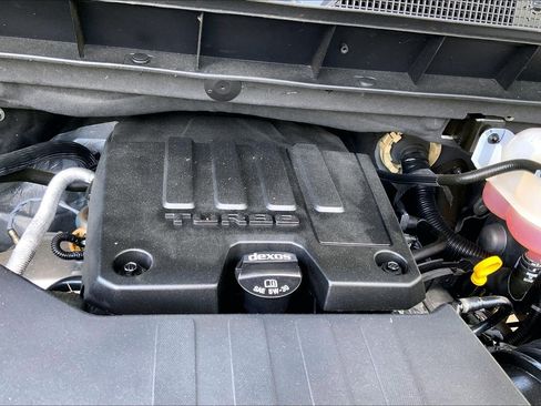 Used 2024 Chevrolet Silverado 1500 LT AWD/4WD image 33