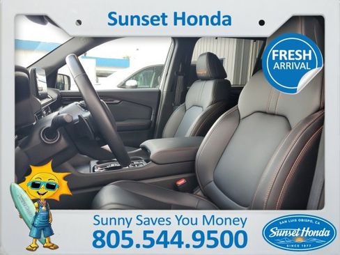 Used 2025 Honda Pilot TrailSport image 3