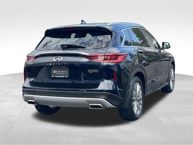 Certified 2023 INFINITI QX50 Luxe AWD/4WD image 4