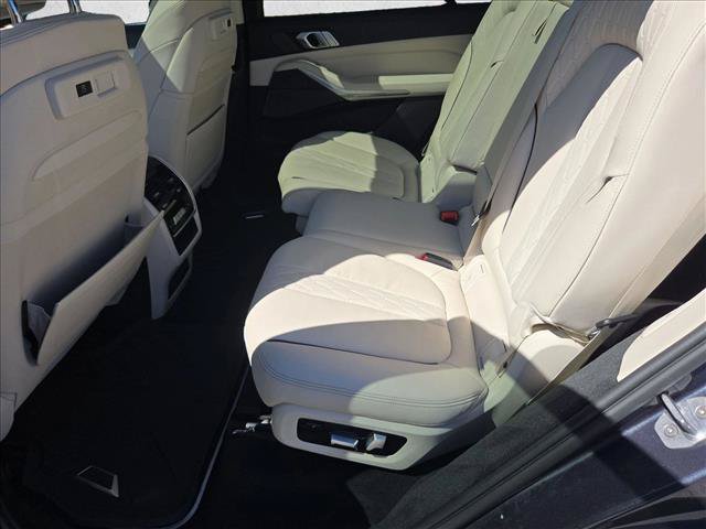 Used 2020 BMW X7 xDrive50i AWD/4WD image 18