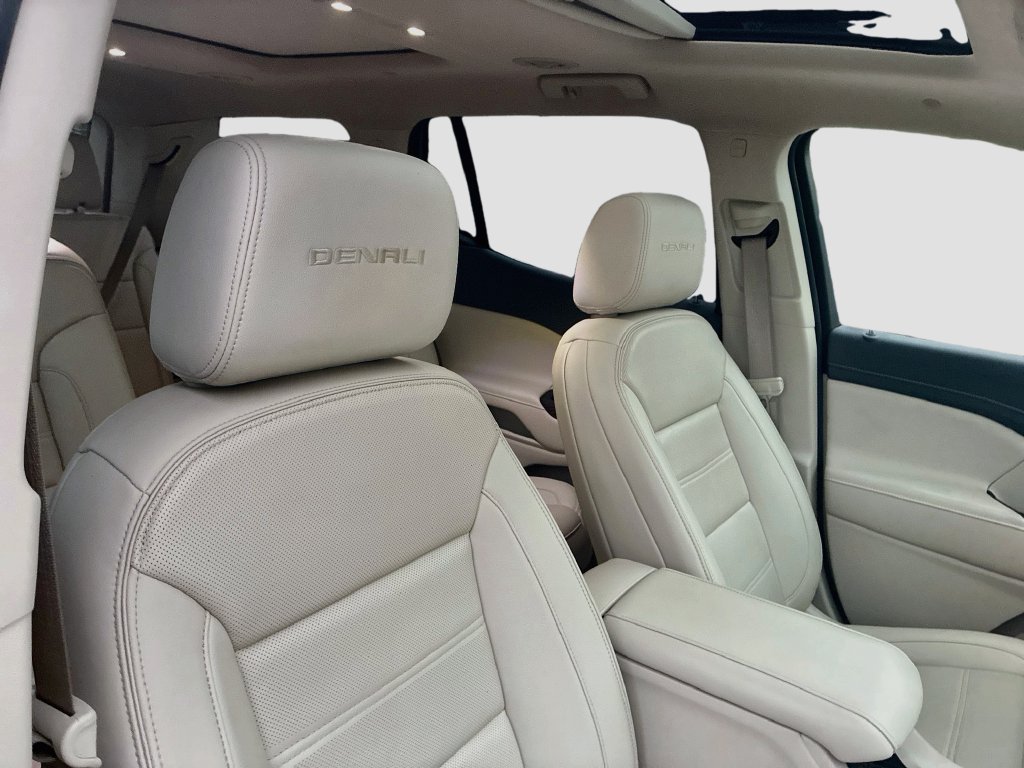 Used 2022 GMC Acadia Denali FWD image 31