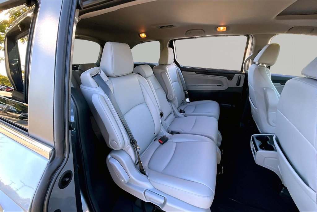 Certified 2024 Honda Odyssey EX-L image 17