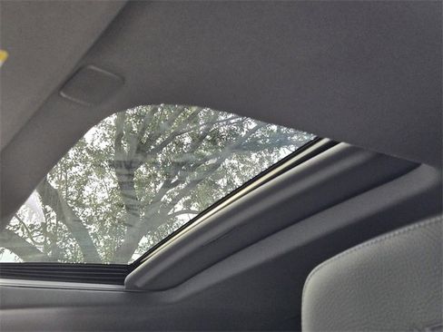 Used 2022 GMC Sierra 1500 Denali w/ Denali Reserve Package image 18