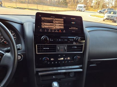 Used 2024 Nissan Armada SV image 16