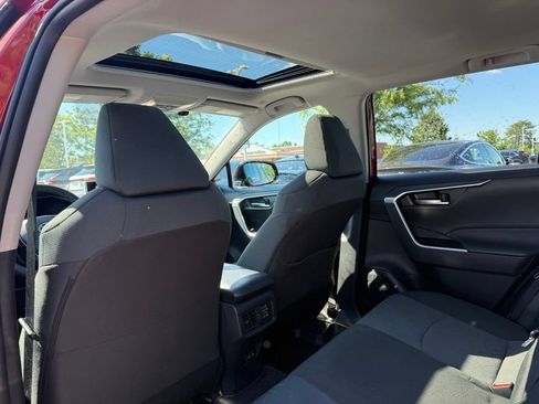 Used 2025 Toyota RAV4 XLE w/ Convenience Package AWD/4WD image 17