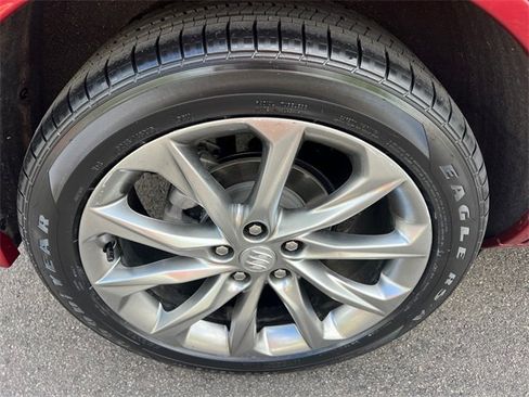 Used 2024 Buick Encore GX Avenir image 17