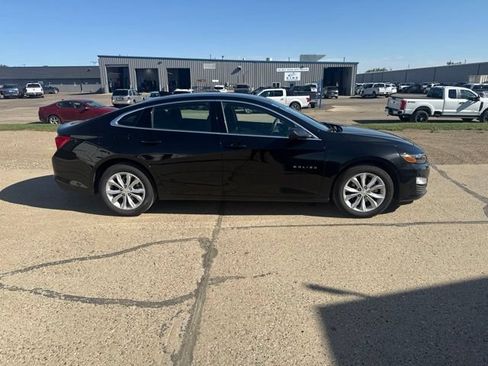 Used 2025 Chevrolet Malibu LT FWD image 11