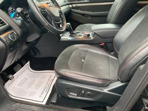Used 2018 Ford Explorer XLT w/ Equipment Group 202A image 13