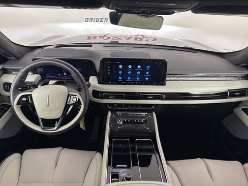 New 2025 Lincoln Aviator Black Label image 9