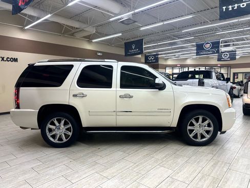 Used 2012 GMC Yukon Denali image 6