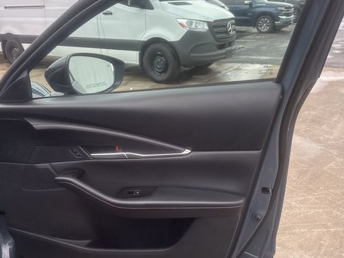 Used 2025 MAZDA CX-30 AWD 2.5 S w/ Preferred Package image 19