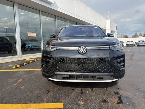 New 2026 Volkswagen Tiguan SEL R-Line AWD/4WD image 11