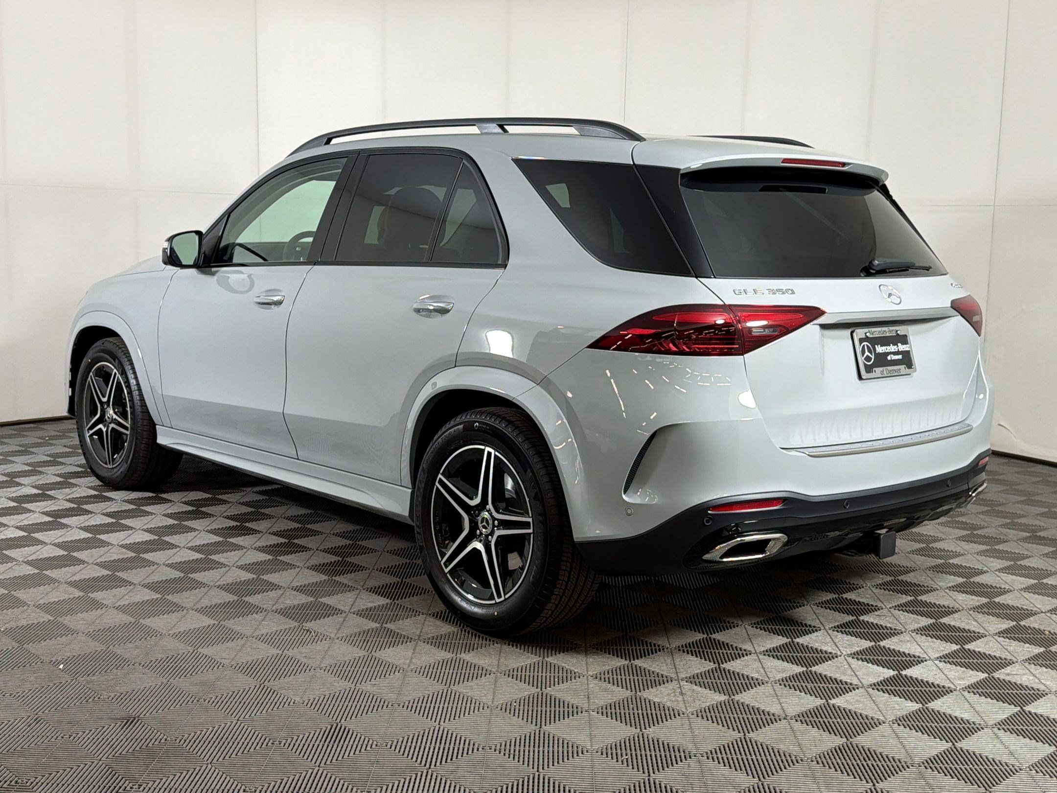 Used 2026 Mercedes-Benz GLE 350 4MATIC image 3